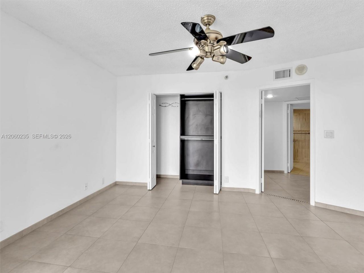 3530 Mystic Pointe Dr , Unit 1004, Aventura, FL 33180 Photo
