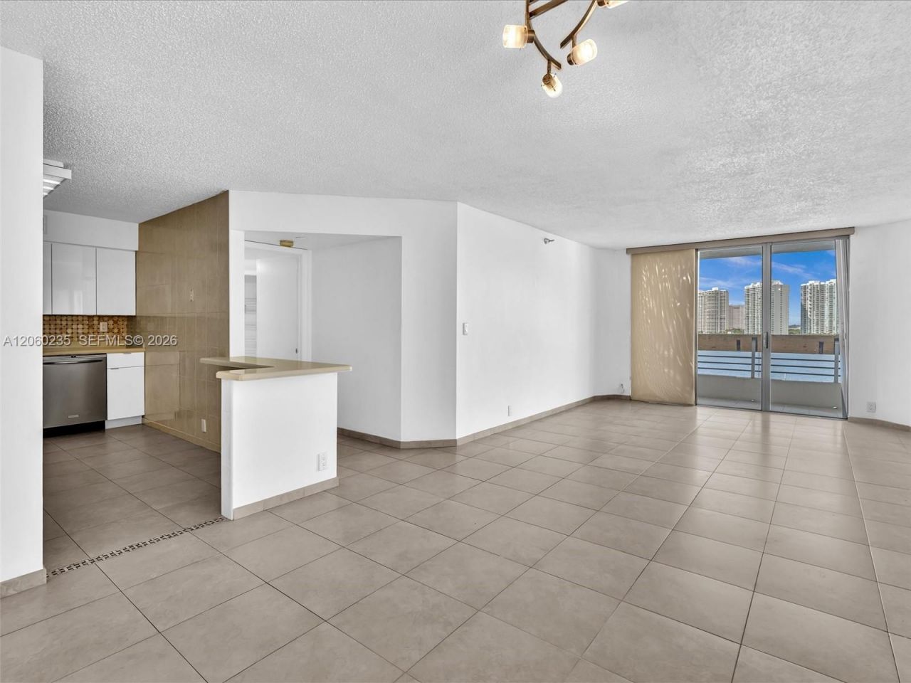 3530 Mystic Pointe Dr , Unit 1004, Aventura, FL 33180 Photo