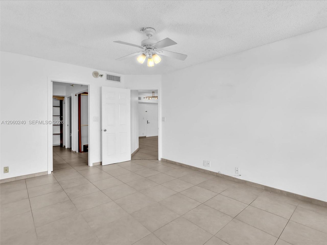 3530 Mystic Pointe Dr, Unit 1004, Aventura, FL 33180 Photo