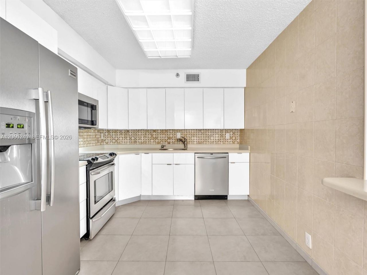 3530 Mystic Pointe Dr, Unit 1004, Aventura, FL 33180 Photo