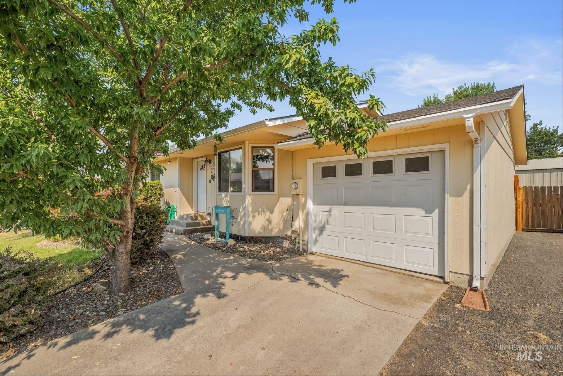 1805 Birch Dr, Lewiston, ID 83501 Main Photo