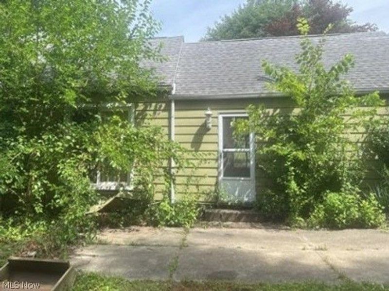 92 W Ingleside Drive , Akron, OH 44319 Photo 2