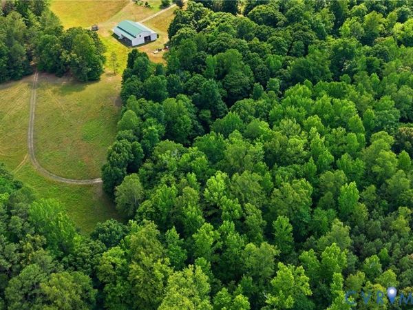 13274 W Patrick Henry Road , Doswell, VA 23047