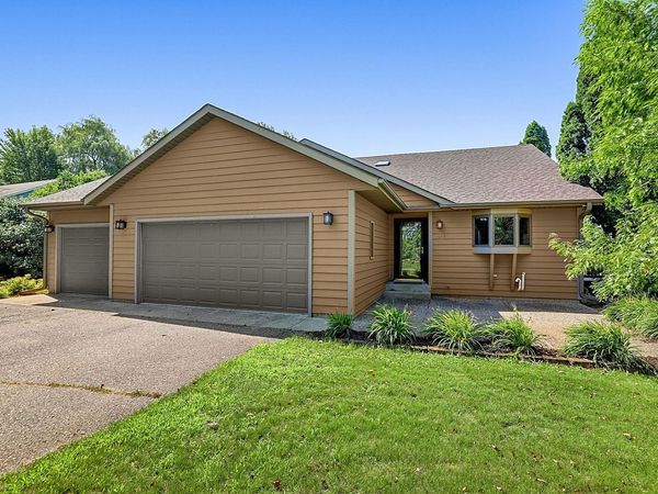 6022 Prairie Rose Drive, Saint Cloud, MN 56303
