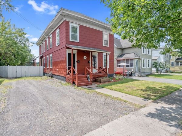 229 W Ellis Street , East Syracuse, NY 13057