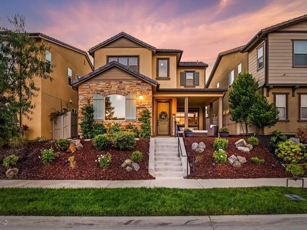 2847 California Poppy, Escondido, CA 92029