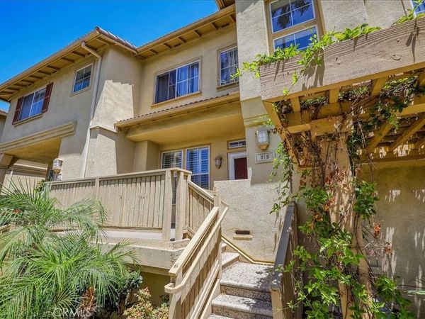 315 W Summerfield Circle, Anaheim, CA 92802