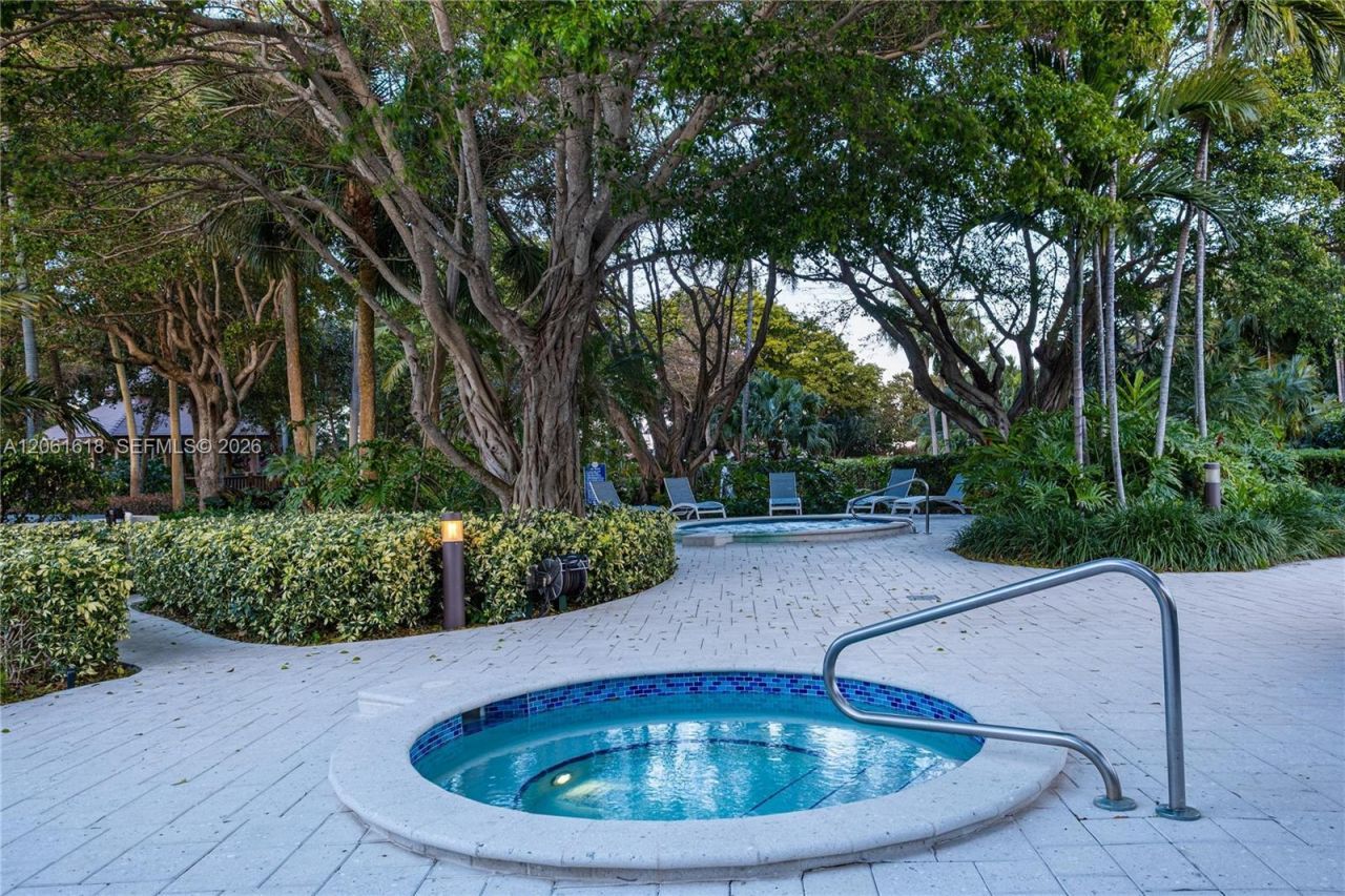 4000 Towerside Ter, Unit 1405, Miami, FL 33138 Photo