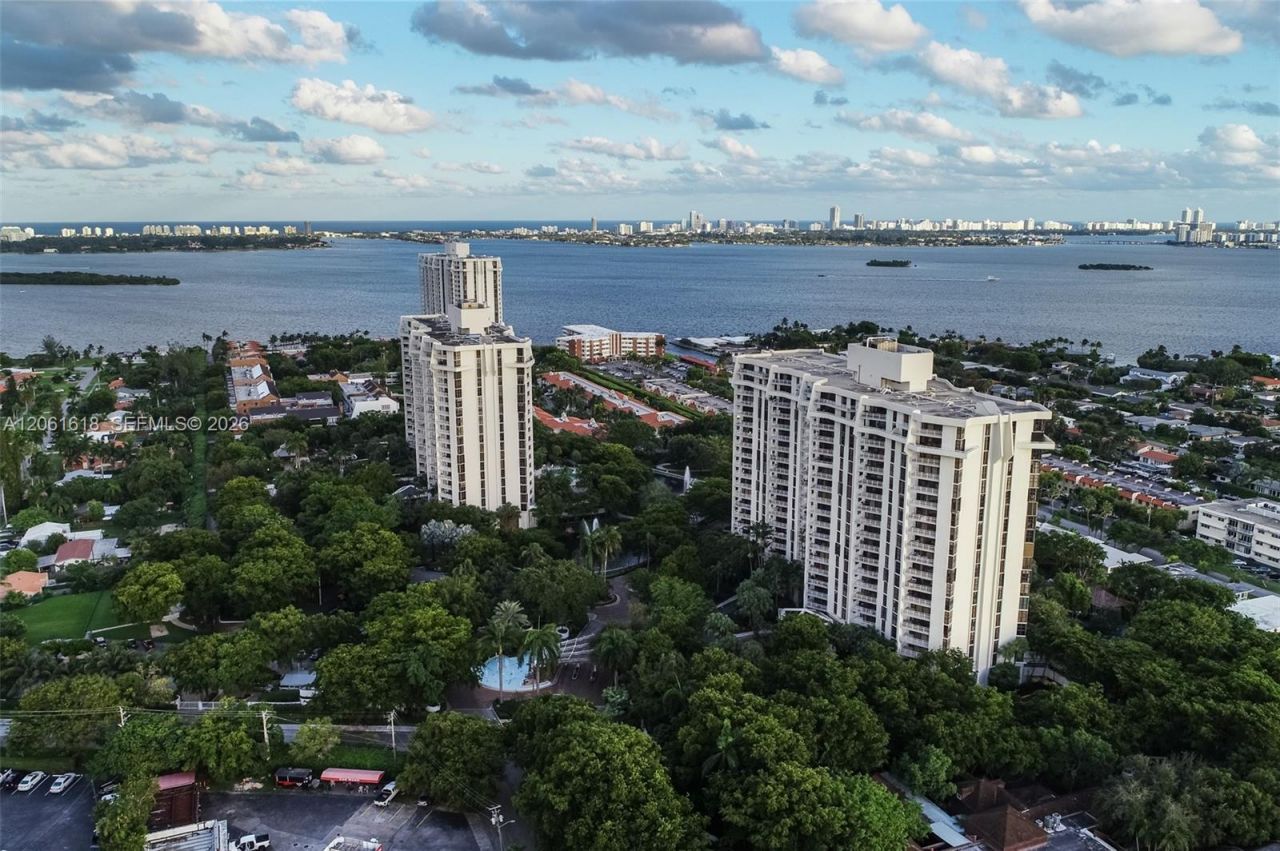 4000 Towerside Ter, Unit 1405, Miami, FL 33138 Photo