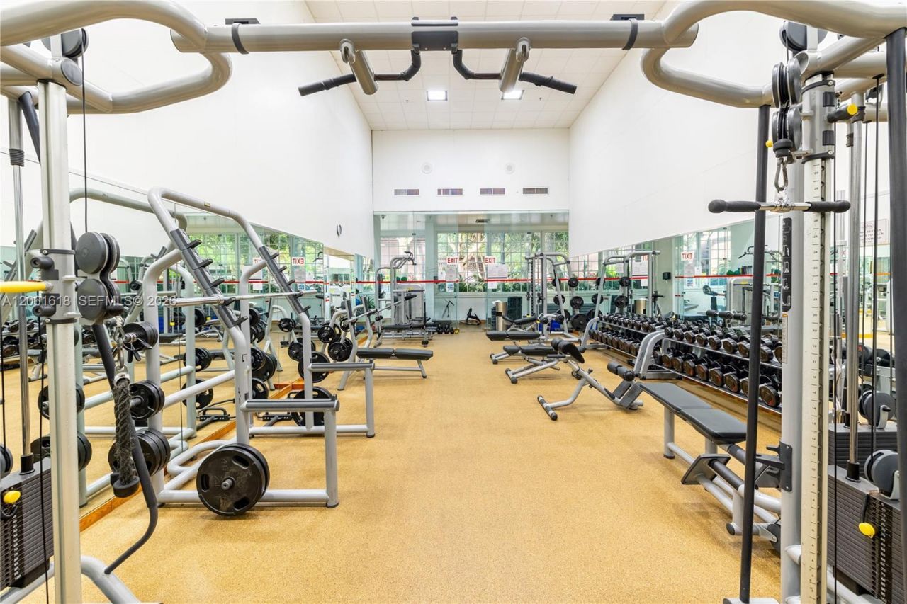 4000 Towerside Ter, Unit 1405, Miami, FL 33138 Photo
