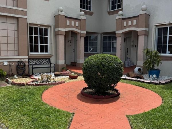 8360 NW 10th St, Unit 9C, Miami, FL 33126