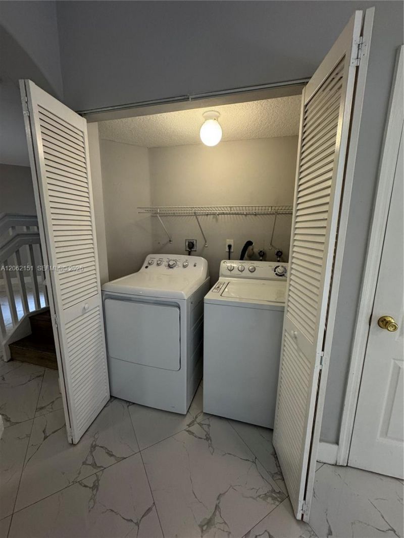 8360 NW 10th St, Unit 9C, Miami, FL 33126 Photo
