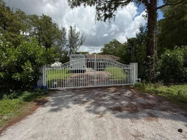 17995 31ST Road N, The Acreage, FL 33470