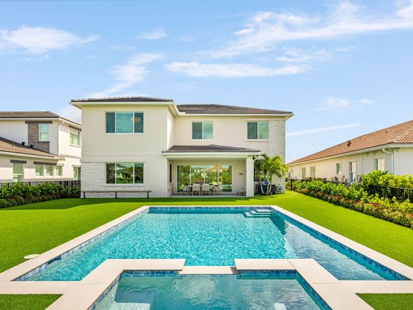 12143 Waterstone Circle, Palm Beach Gardens, FL 33412