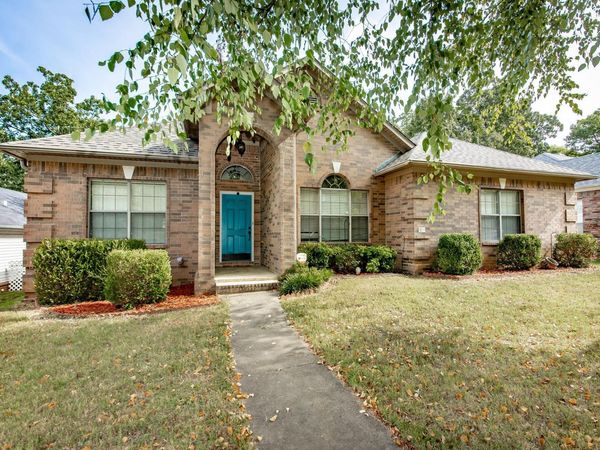 91 Rolling Oaks Drive, Maumelle, AR 72113