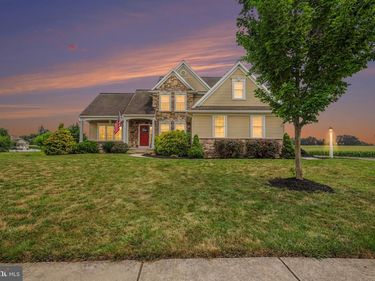 658 MELISSA LANE, MOUNT JOY, PA 17552