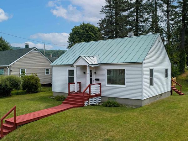 35 Southard Street, St. Johnsbury, VT 05819