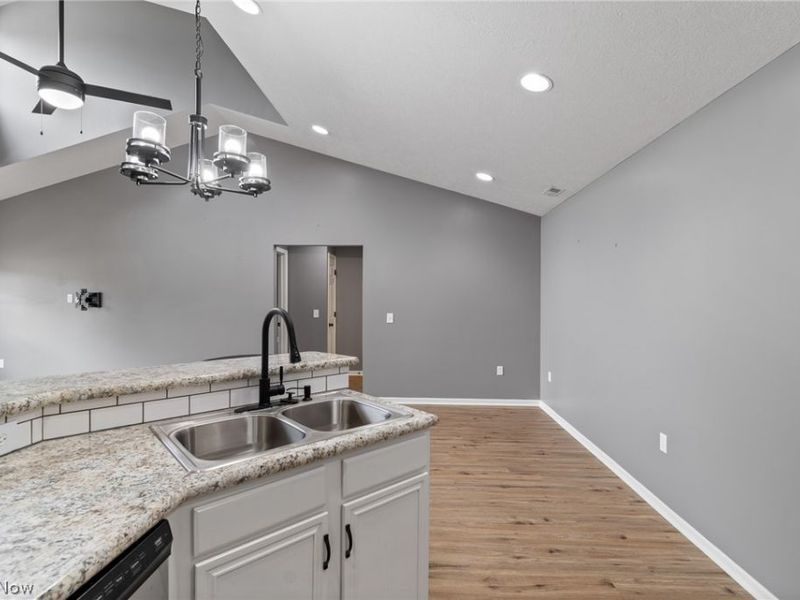 1365 Laurenbrook Lane NE, Massillon, OH 44646 Photo 10