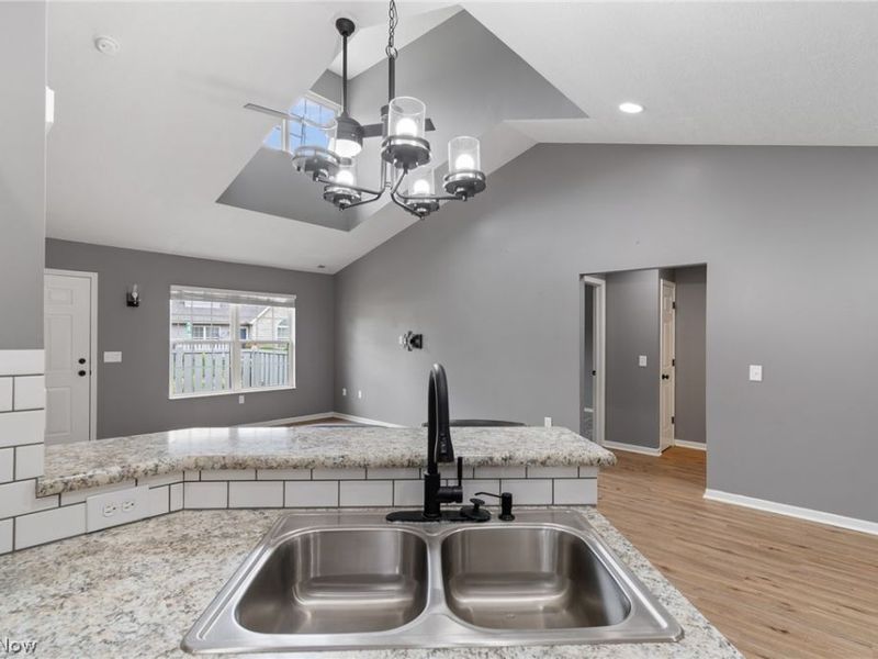 1365 Laurenbrook Lane NE, Massillon, OH 44646 Photo 5