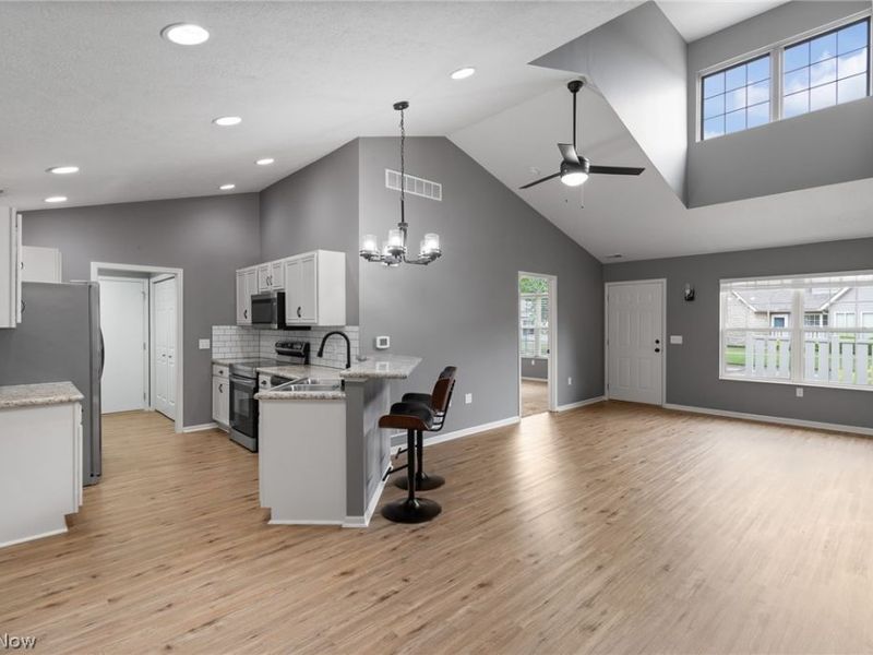 1365 Laurenbrook Lane NE, Massillon, OH 44646 Photo 8