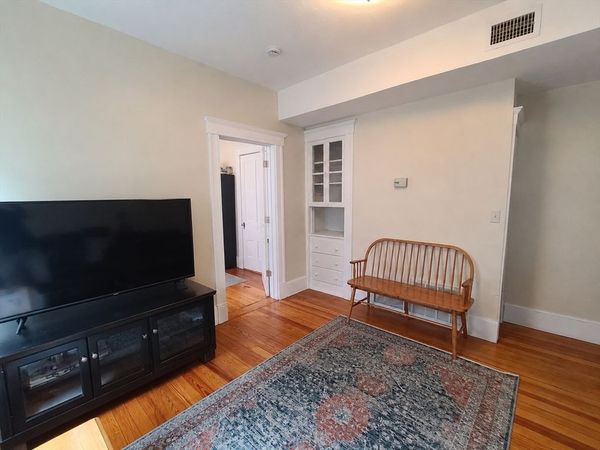 140 Elm St, Unit 4, Worcester, MA 01609