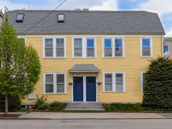 246 Cypress St, Unit 4, Brookline, MA 02445