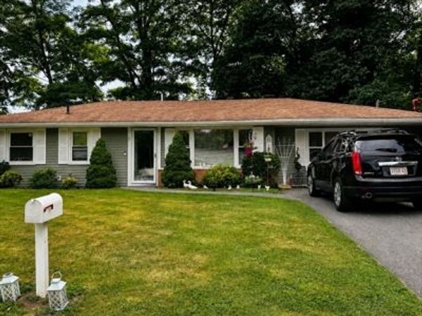 52 Dodge Rd, Brockton, MA 02302