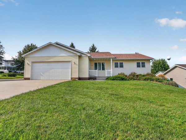 709 18th Avenue, Gilbertville, IA 50634
