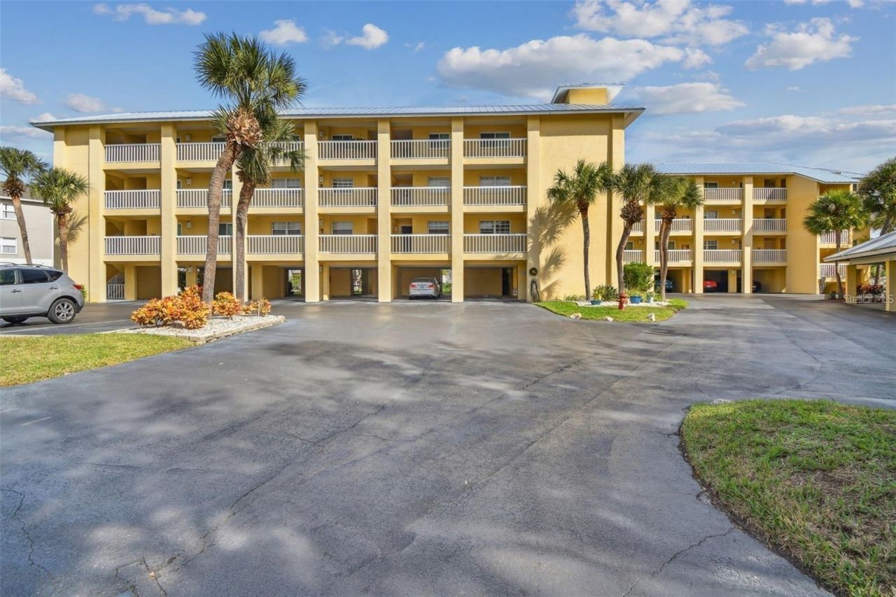 1125 Pinellas Bayway S, Unit 302, Tierra Verde, FL 33715 Main Photo