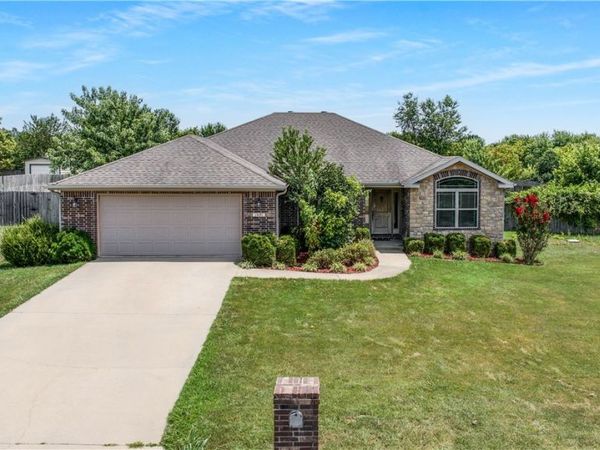 3491 Gracie Drive, Lowell, AR 72745