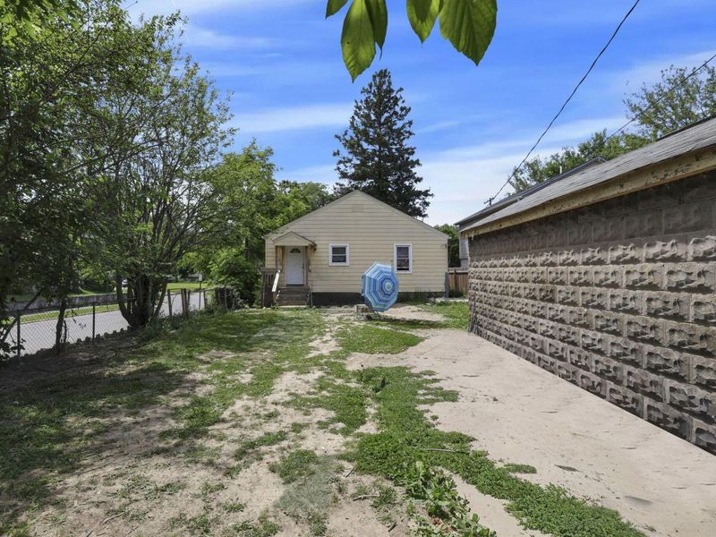 2688 Mcguffey Road , Columbus, OH 43211 Photo 32