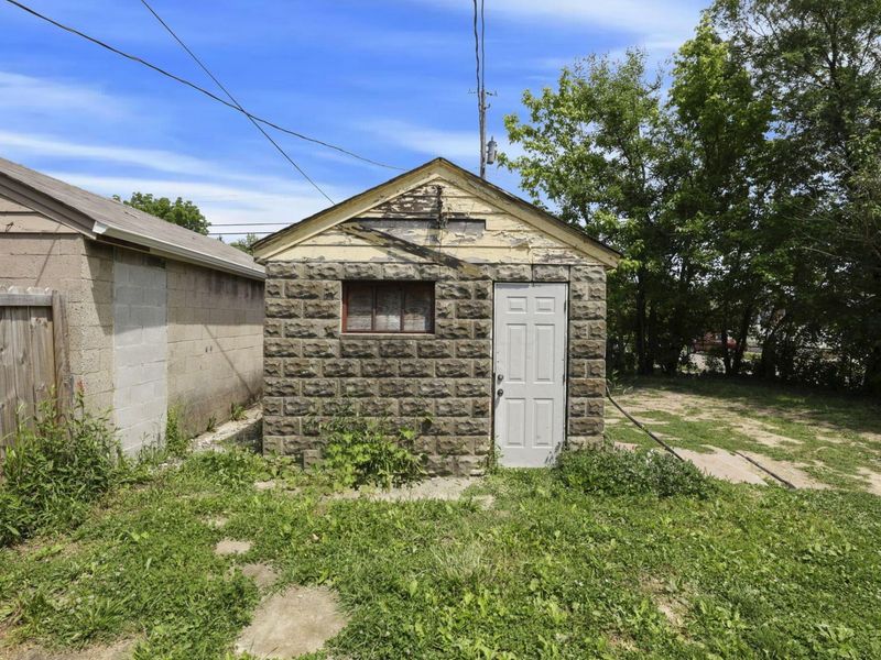 2688 Mcguffey Road , Columbus, OH 43211 Photo 33