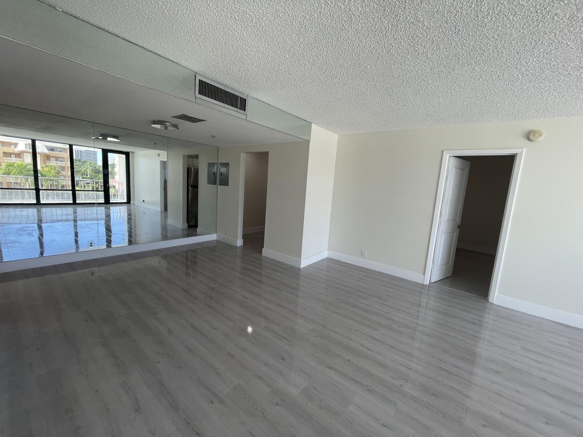 336 Golfview Road, Unit 309, North Palm Beach, FL 33408 Photo