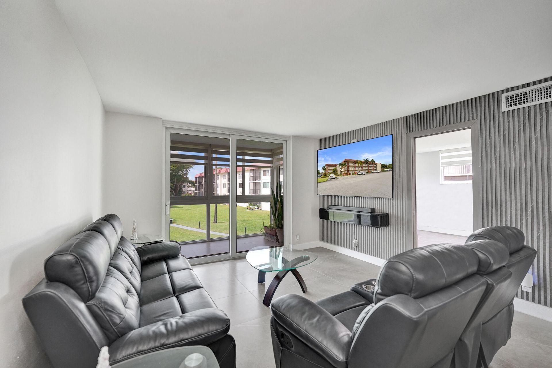 9410 N Hollybrook Lake Drive, Unit 201, Pembroke Pines, FL 33025 Photo