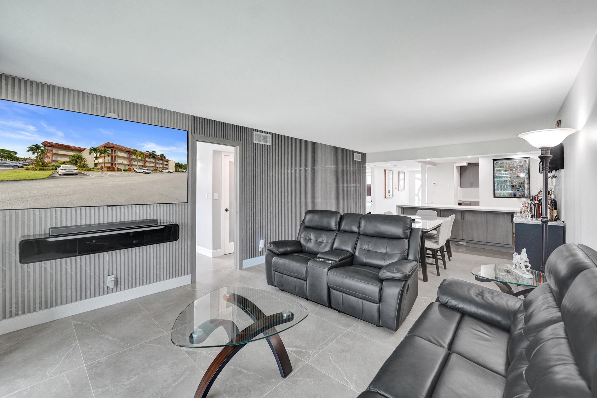 9410 N Hollybrook Lake Drive, Unit 201, Pembroke Pines, FL 33025 Photo