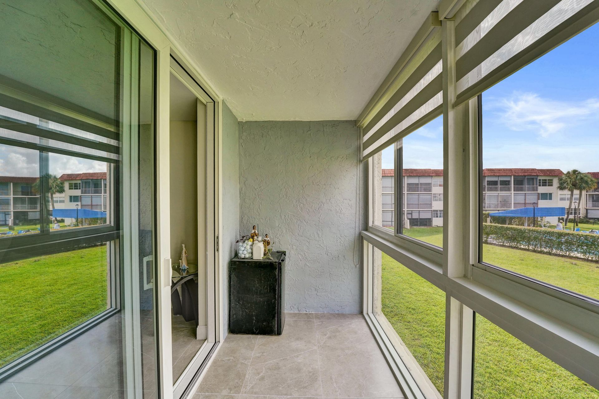 9410 N Hollybrook Lake Drive, Unit 201, Pembroke Pines, FL 33025 Photo