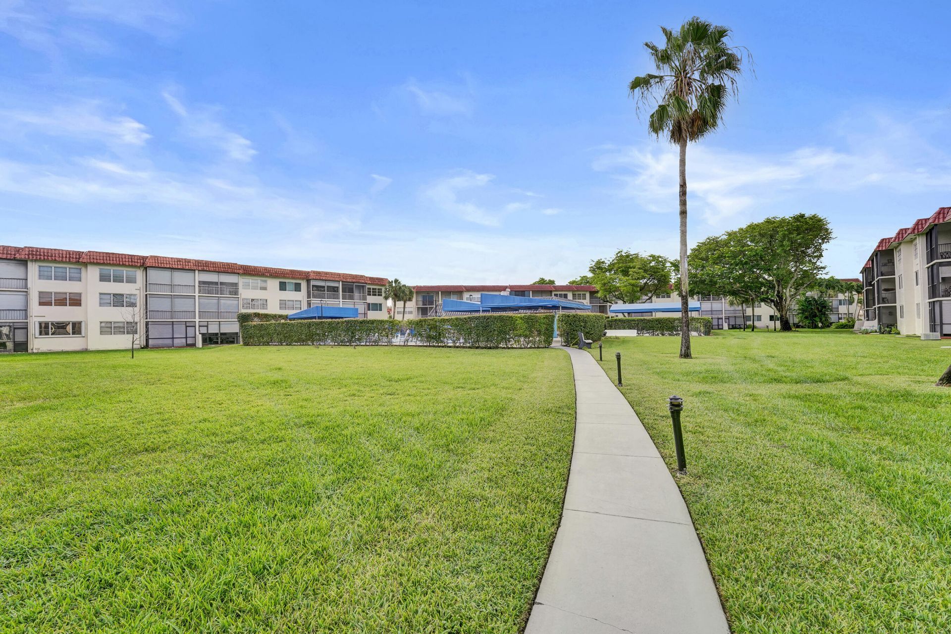 9410 N Hollybrook Lake Drive, Unit 201, Pembroke Pines, FL 33025 Photo
