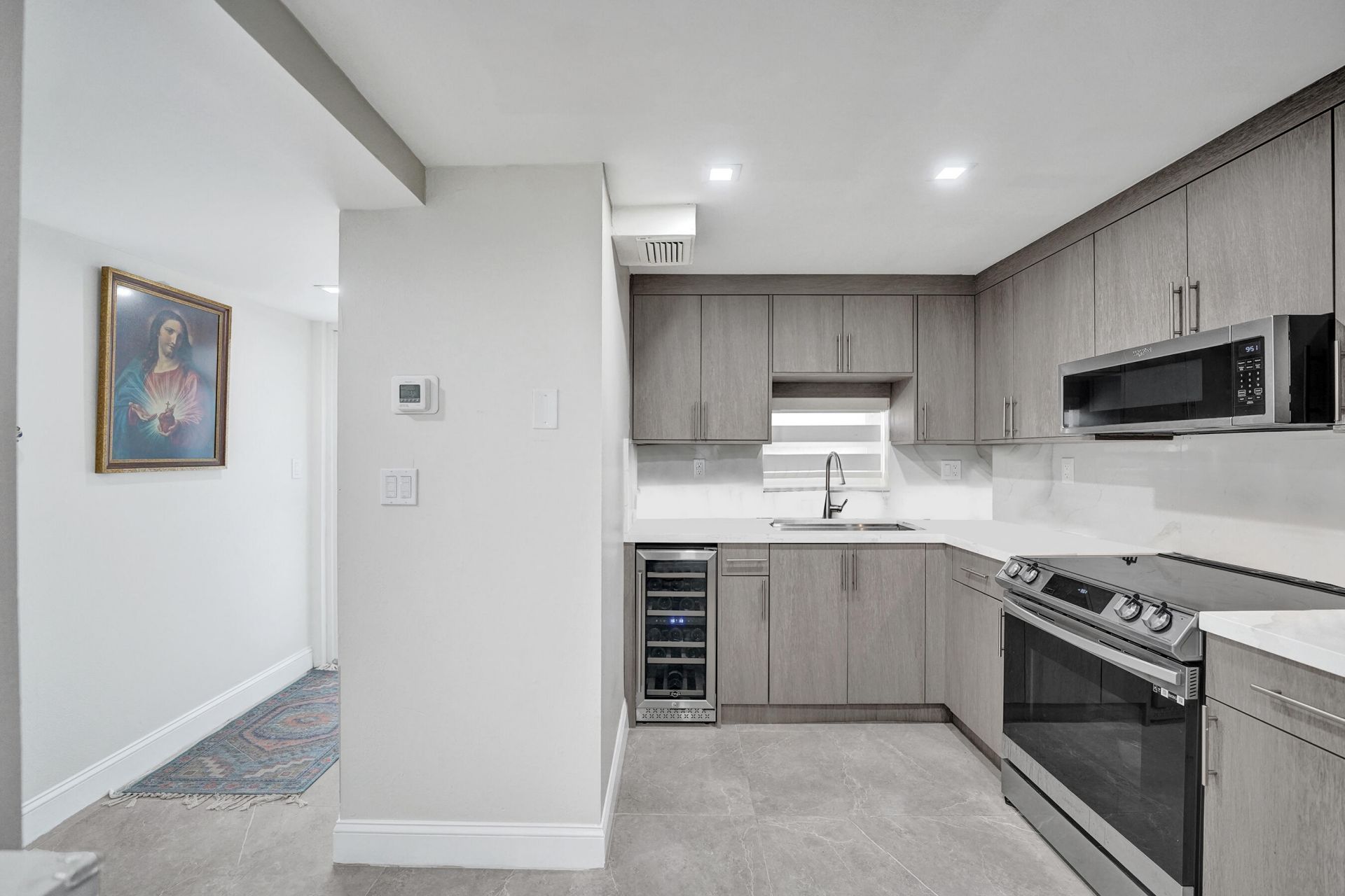 9410 N Hollybrook Lake Drive, Unit 201, Pembroke Pines, FL 33025 Photo