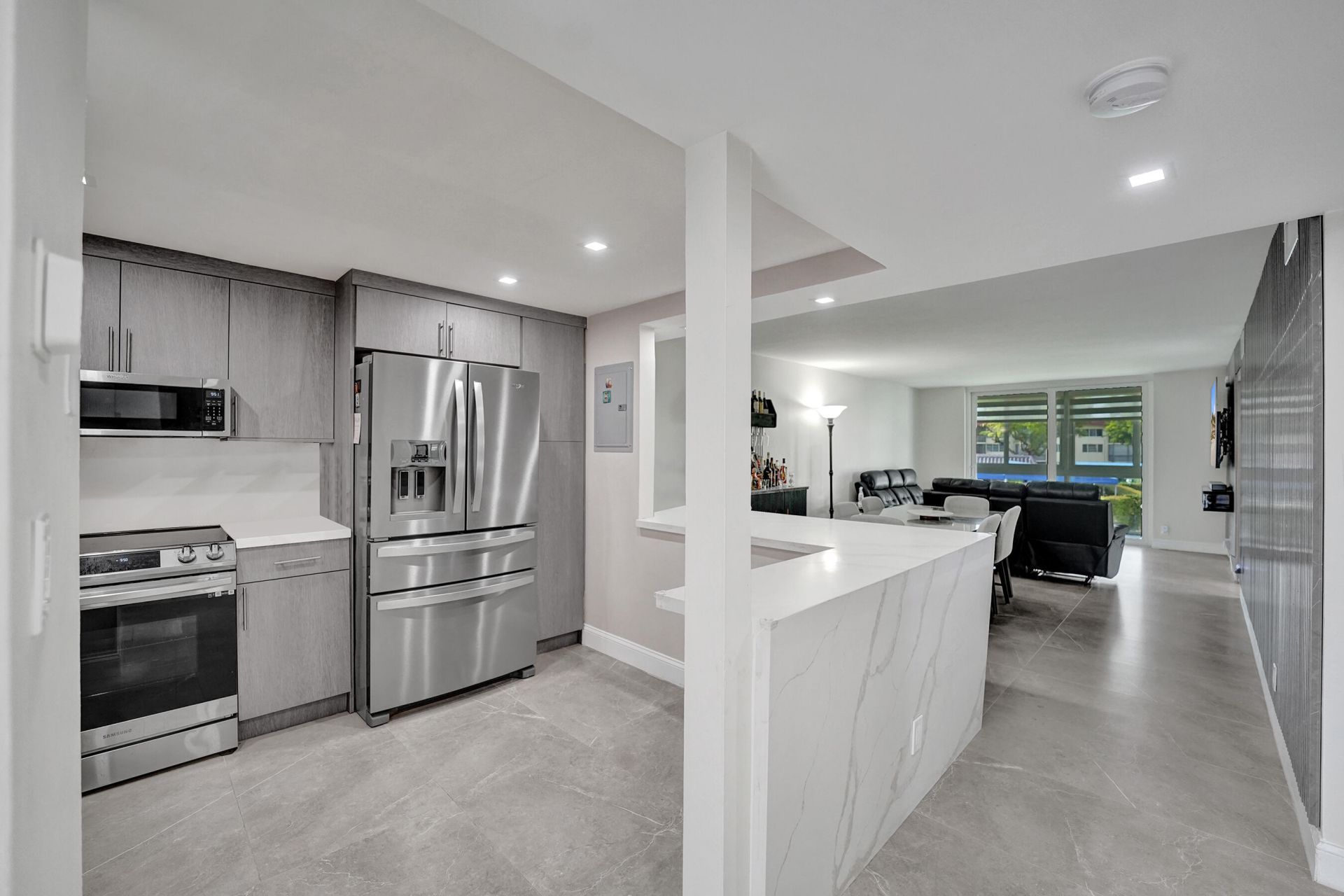 9410 N Hollybrook Lake Drive, Unit 201, Pembroke Pines, FL 33025 Photo