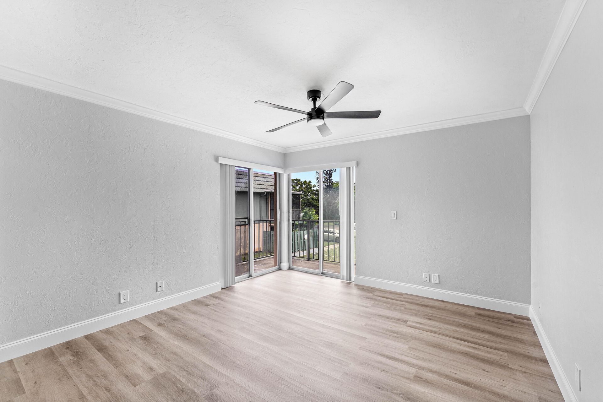1866 Fairview Villas Drive, Unit 3, Palm Springs, FL 33406 Photo