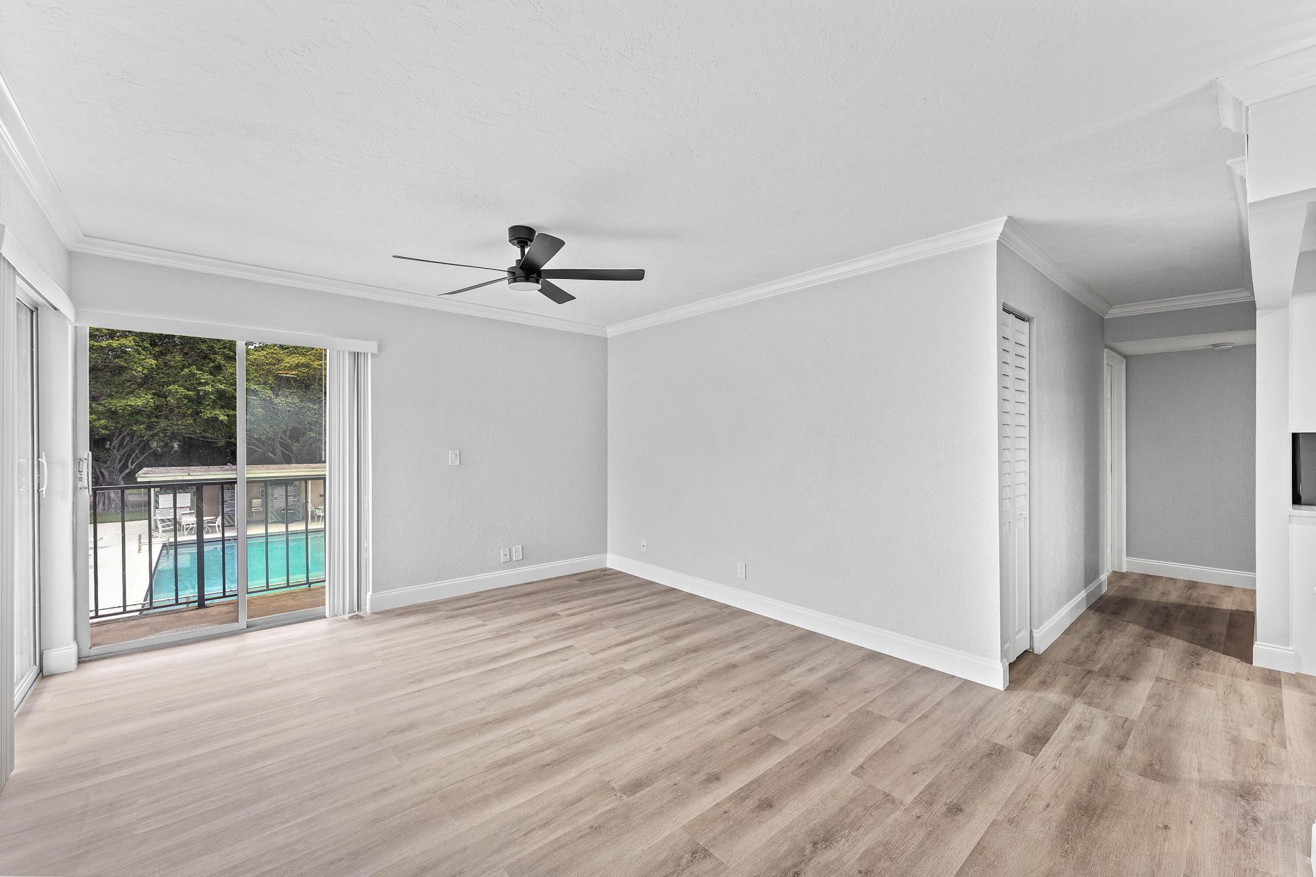 1866 Fairview Villas Drive, Unit 3, Palm Springs, FL 33406 Photo