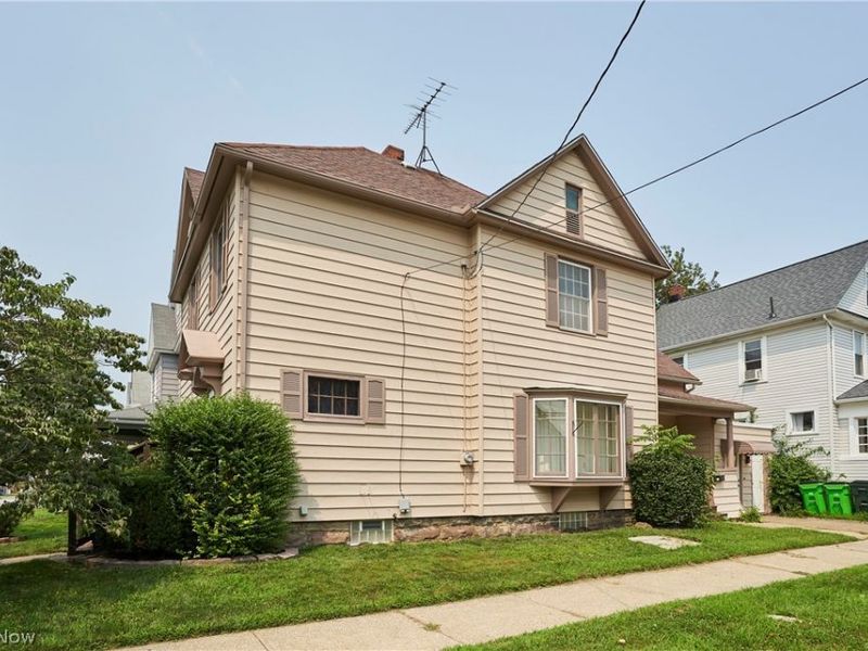 221 7th Street NW, Barberton, OH 44203 Photo 16