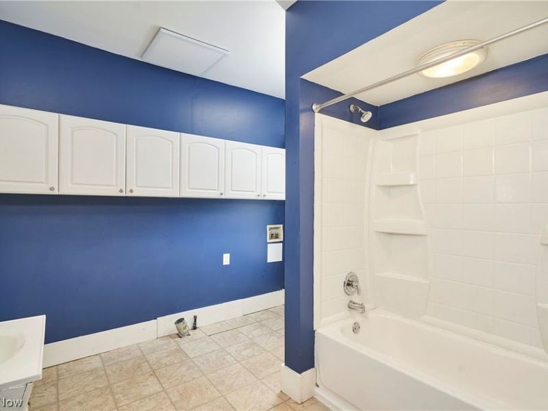 221 7th Street NW, Barberton, OH 44203 Photo 9