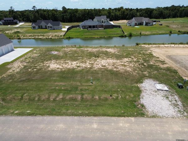 16067 Leni Dr, Prairieville, LA 70769