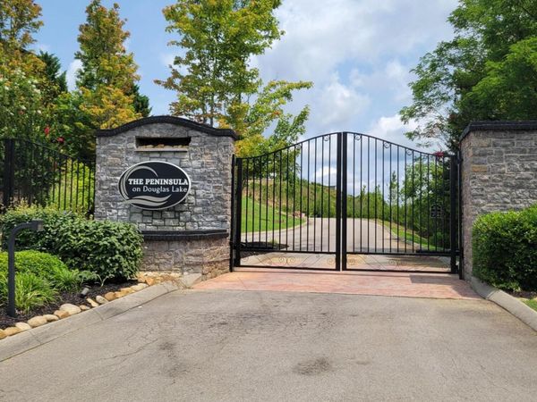 Bay View Point, Sevierville, TN 37876
