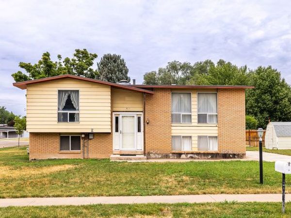 801 E 700 N, Layton, UT 84041