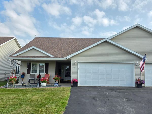 114 6th Avenue NE, Elgin, MN 55932