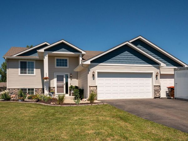 704 Bremen Circle, Waverly, MN 55390