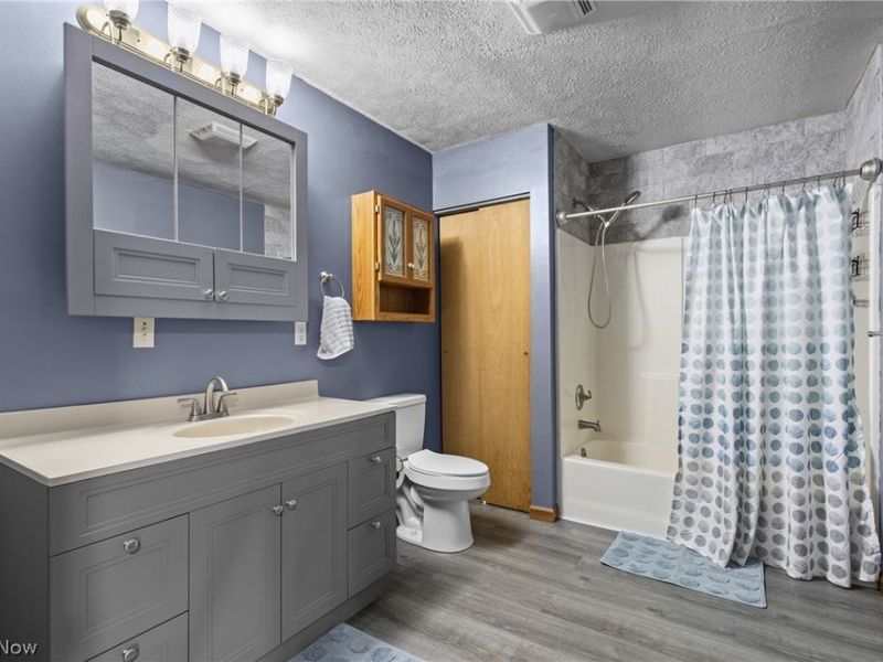 68290 Orchard Avenue, Bridgeport, OH 43912 Photo 21