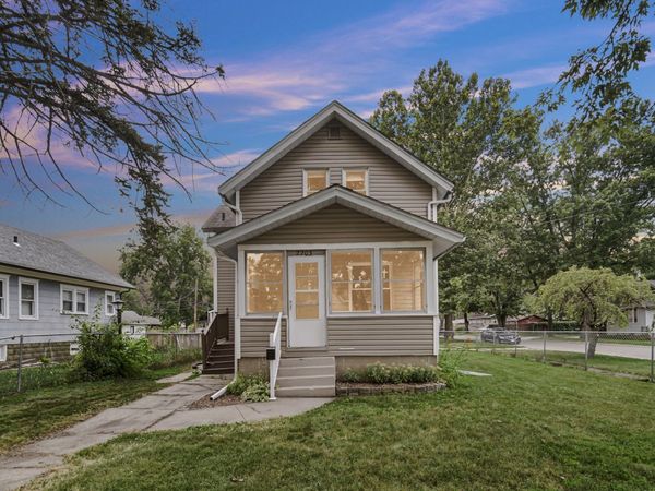 2203 18th Avenue, Rockford, IL 61104